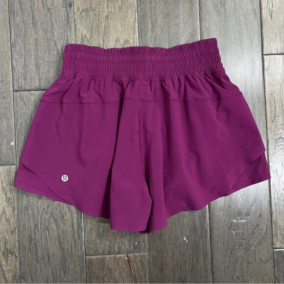 Lululemon NWT Shake It Out High-Rise Running Short 2.5" Chilled Grape - Picture 2 of 8